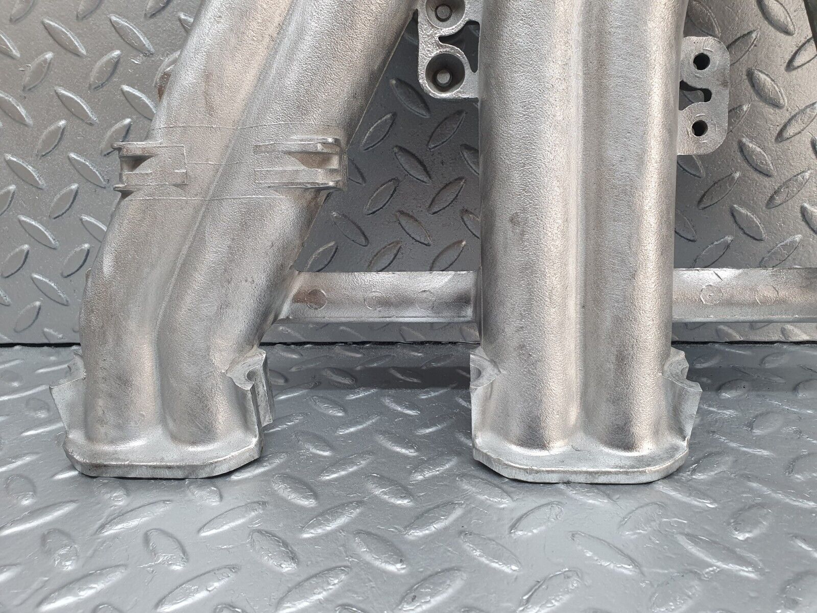 43316 Mercedes-Benz W108 280SE Intake Manifold 1301410101