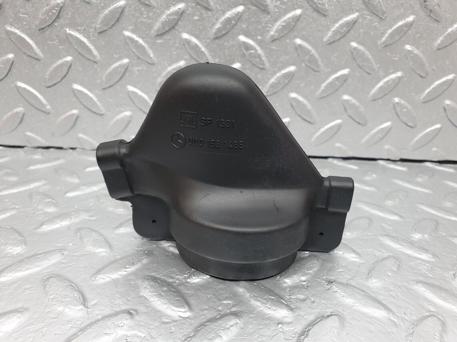 43101 Mercedes-Benz W123 280E Ignition Coil Cover 0001581485