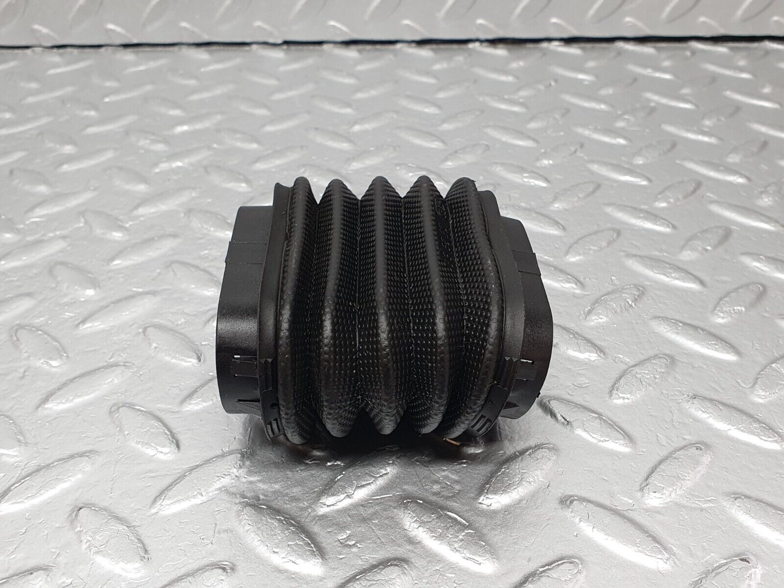 41844 Mercedes-Benz W202 C200 Rear Door Wire Protector Rubber 1408210597