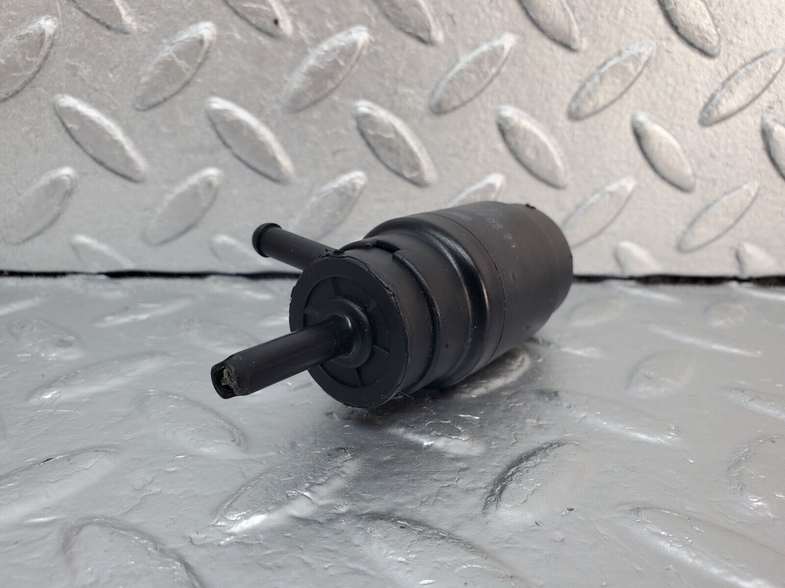 45227 Mercedes-Benz R129 300SL Coupe Windscreen Washer Pump 1248690521