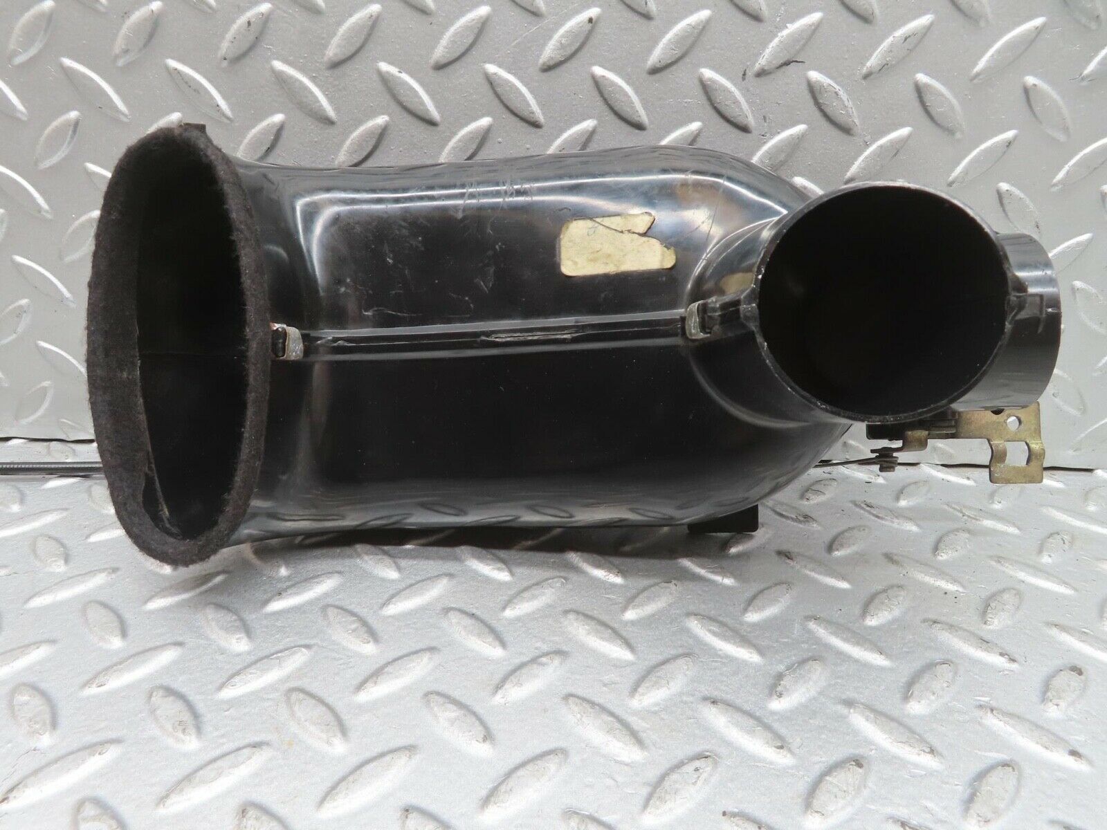 13844 Mercedes-Benz R107 450SL Heater Air Duct
