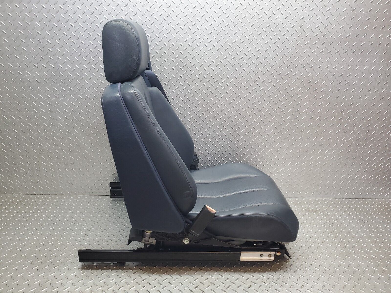 45167 Mercedes-Benz R129 300SL Coupe Electric Front Left Seat Leather Blue