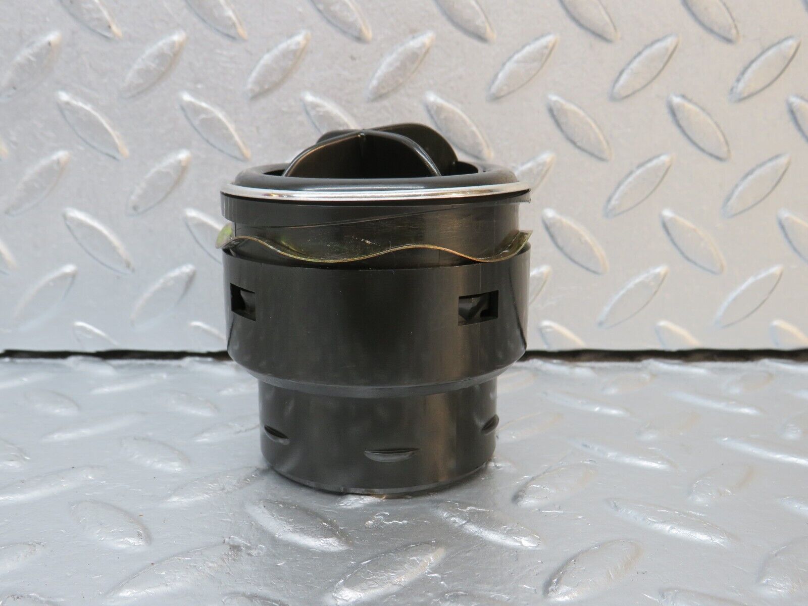 39822 Mercedes-Benz R107 350SL Dashboard Air Vent