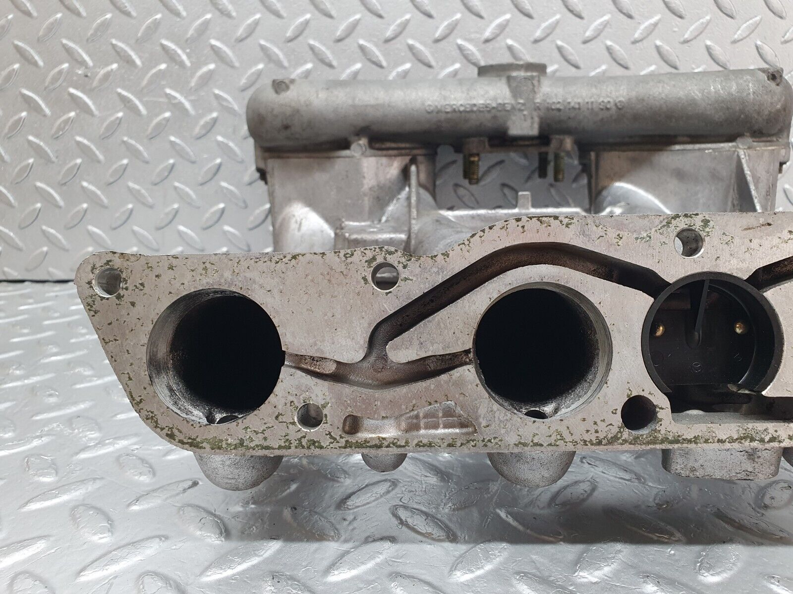 44139 Mercedes-Benz C123 230CE Coupe Air Intake Manifold 1021410301 1021411190