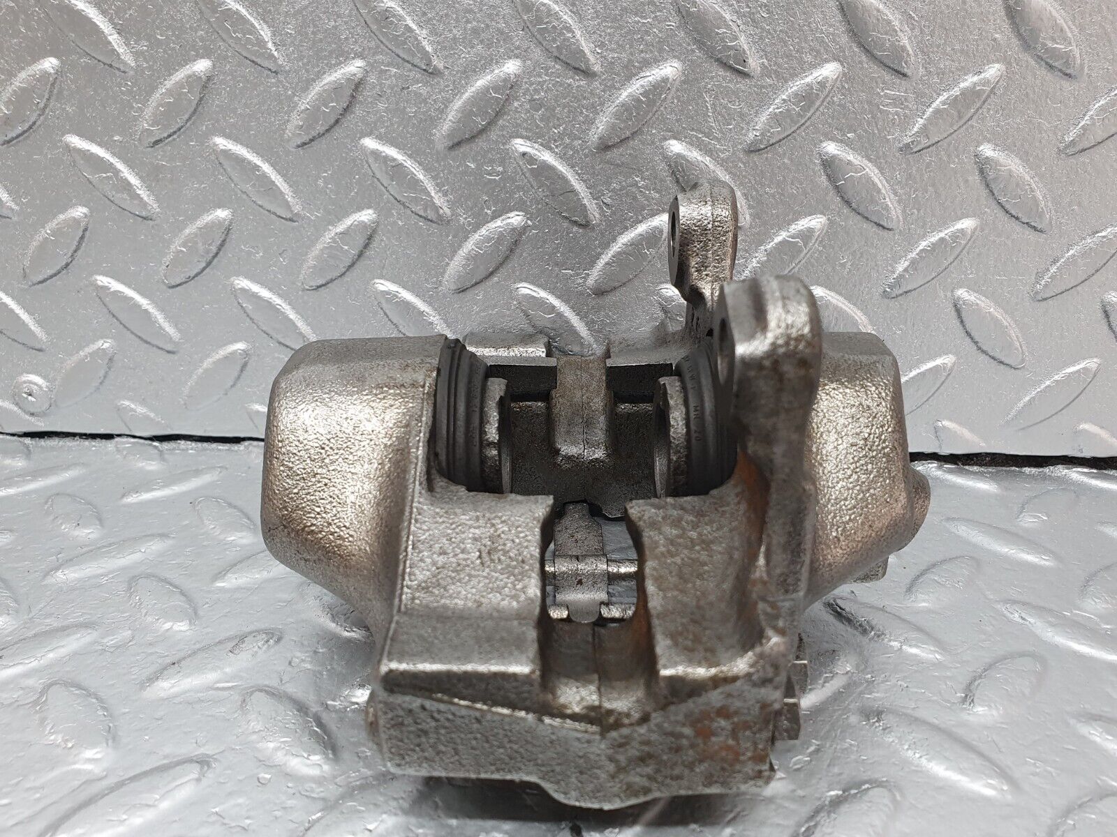 42113 Mercedes-Benz W202 C200 Rear Right Brake Caliper ATE 32