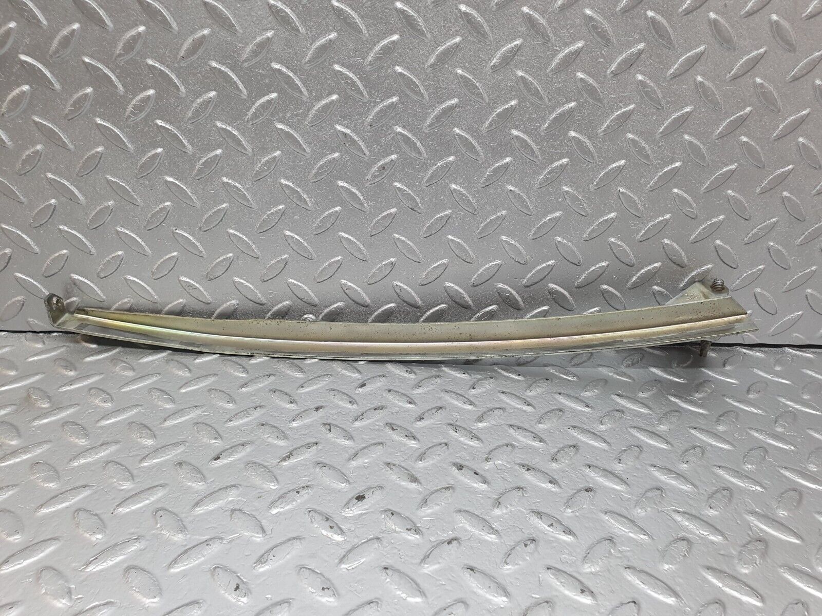 42432 Mercedes-Benz R129 320SL Coupe Right Door Rear Window Channel