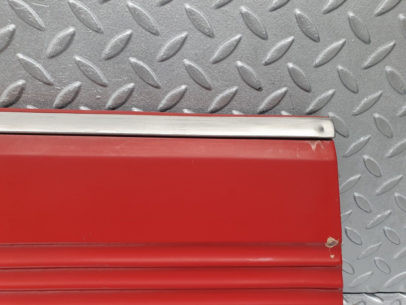 43489 Mercedes-Benz C126 380SEC Coupe Rear Right Fender Wing Lower Moulding Trim