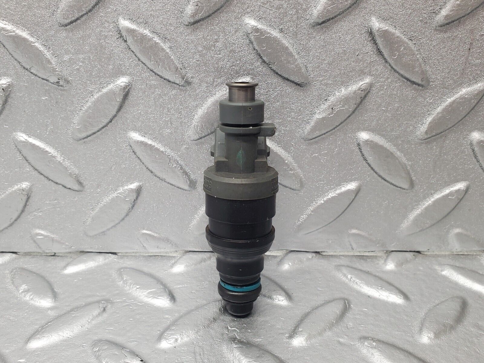 46243 Mercedes-Benz W124 280E Fuel Injector Bosch 0280155209 0000787323