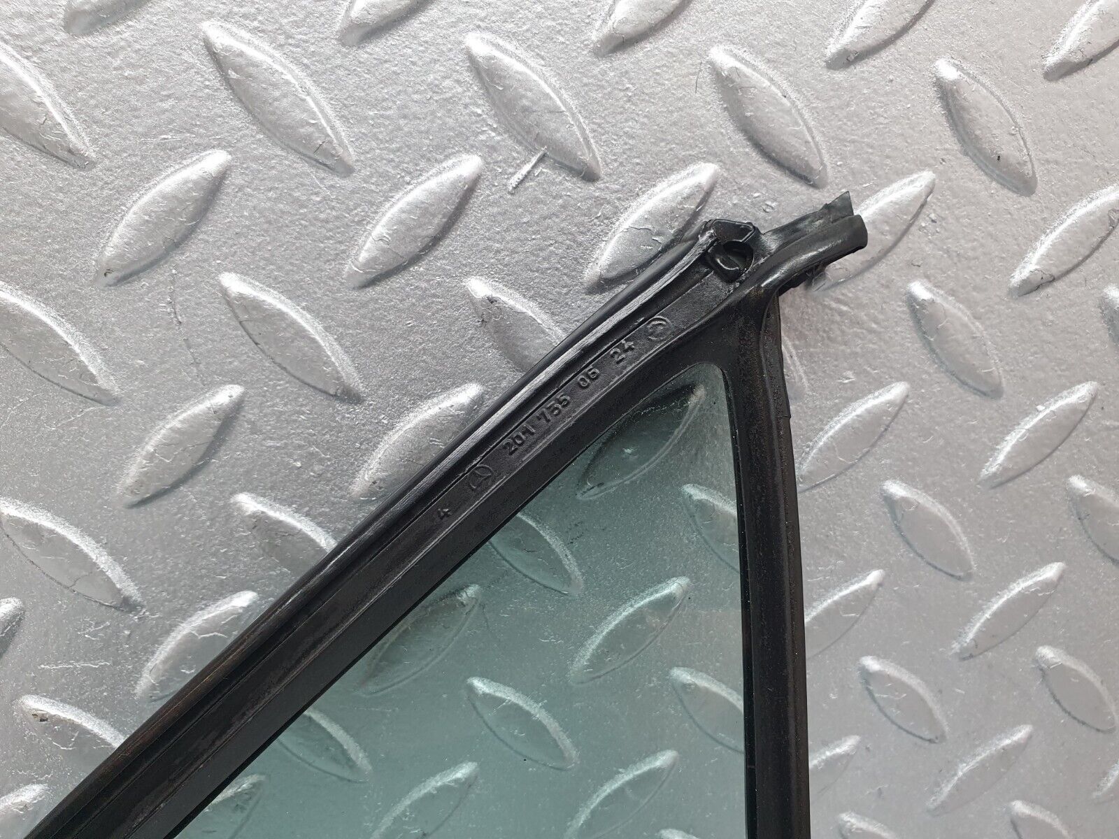 42870 Mercedes-Benz W201 190 2.0L Rear Right Quarter Window Glass 2017350624