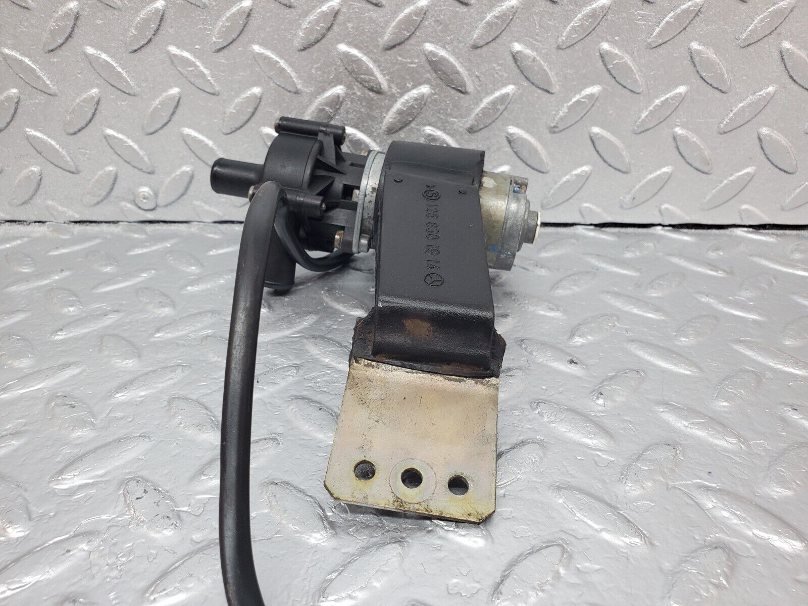 45776 Mercedes-Benz W126 420SE Auxiliary Heating Water Pump 1268301814