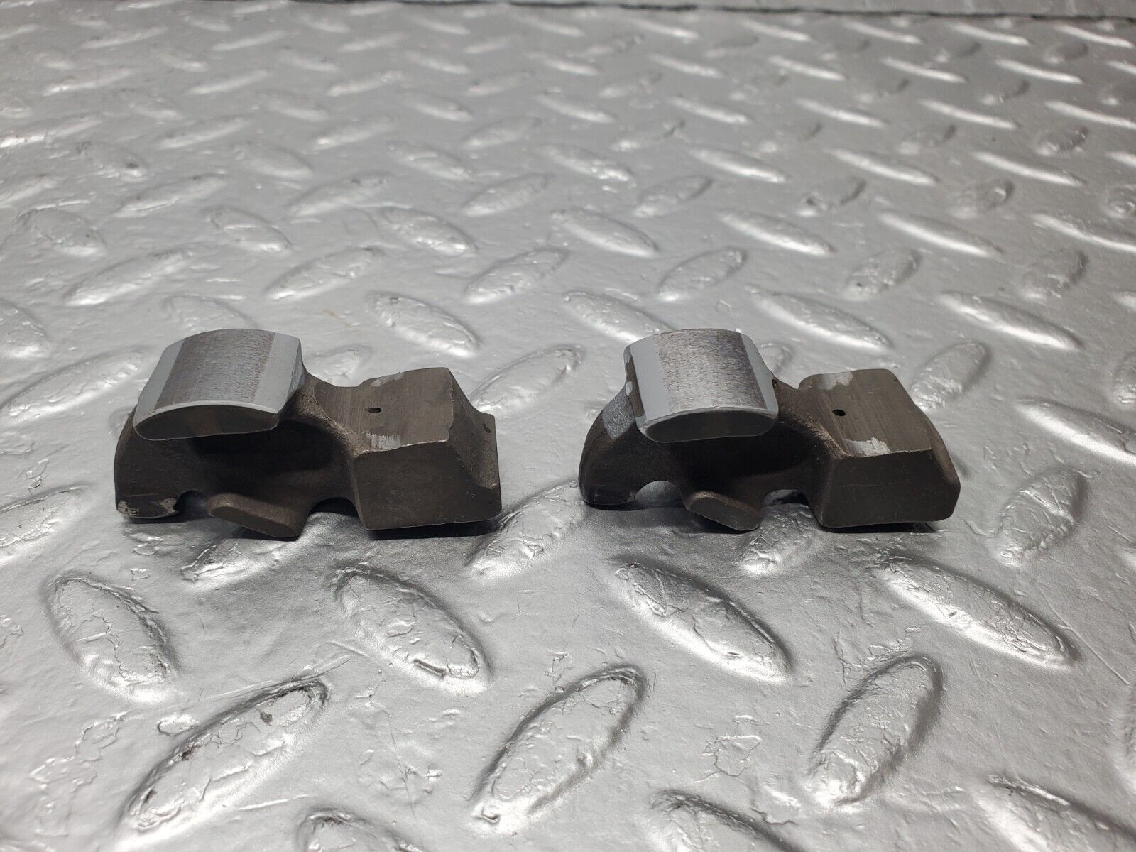 46611 Mercedes-Benz C123 280CE Coupe Valve Rocker Arm With Spring And Tappet