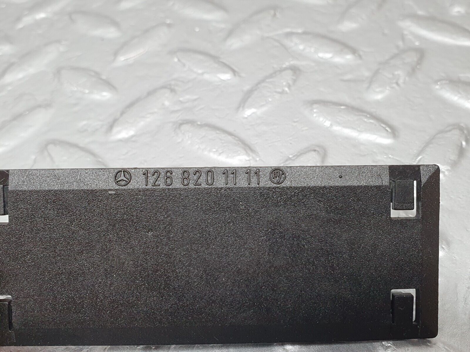 42528 Mercedes-Benz R129 320SL Coupe Windscreen Washer Nozzle Connector 1268201111