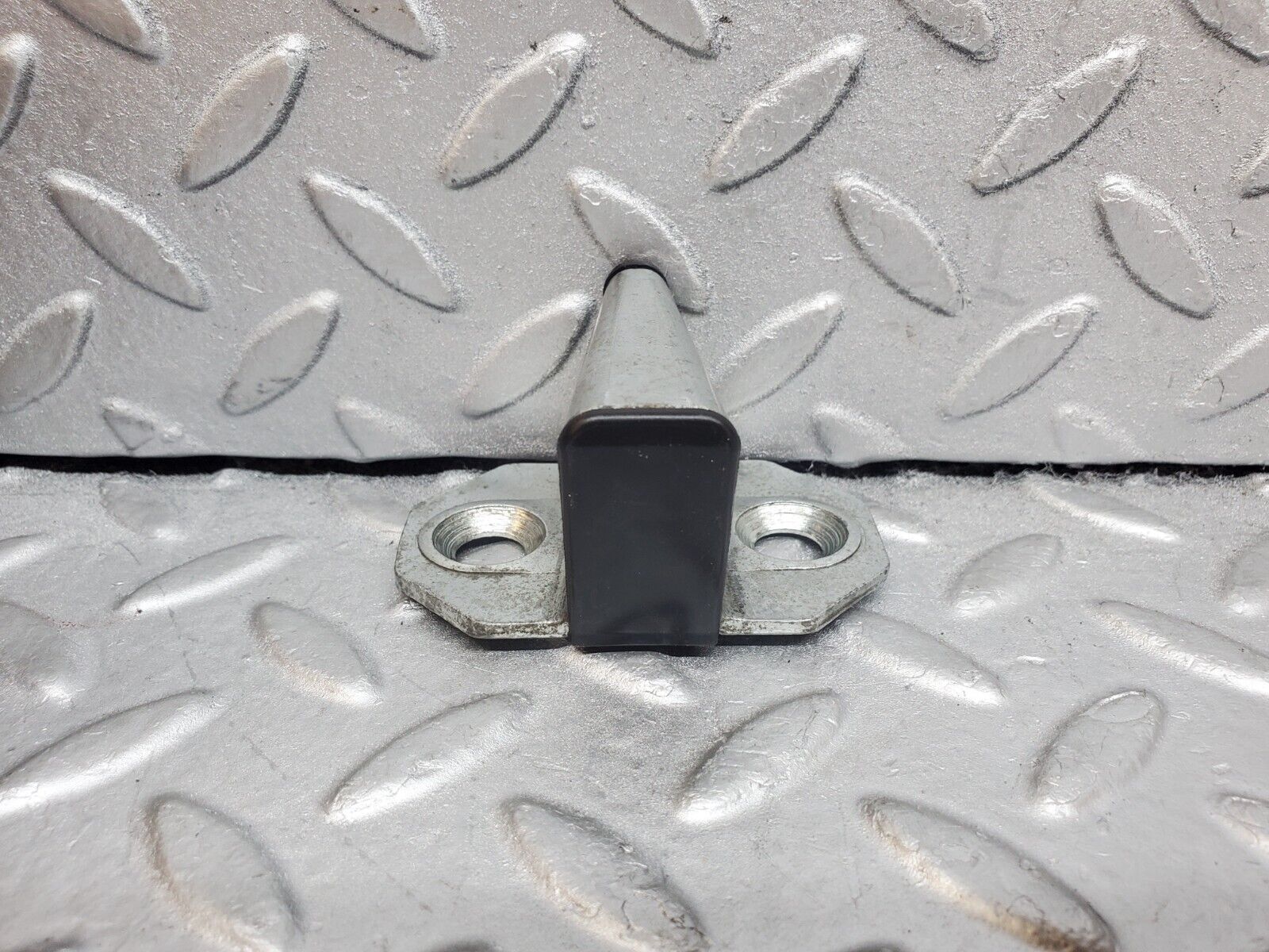 44786 Mercedes-Benz W124 220E Door Lock Latch