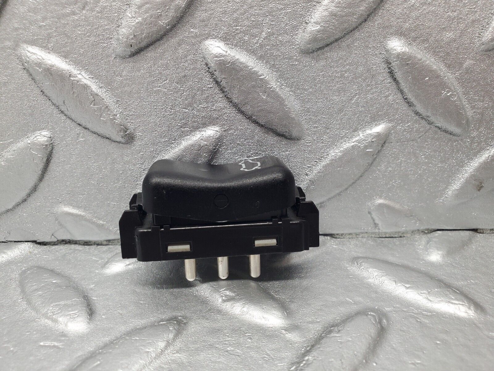 46927 Mercedes-Benz R129 320SL Coupe Boot Lid Release Switch Button 1298212751