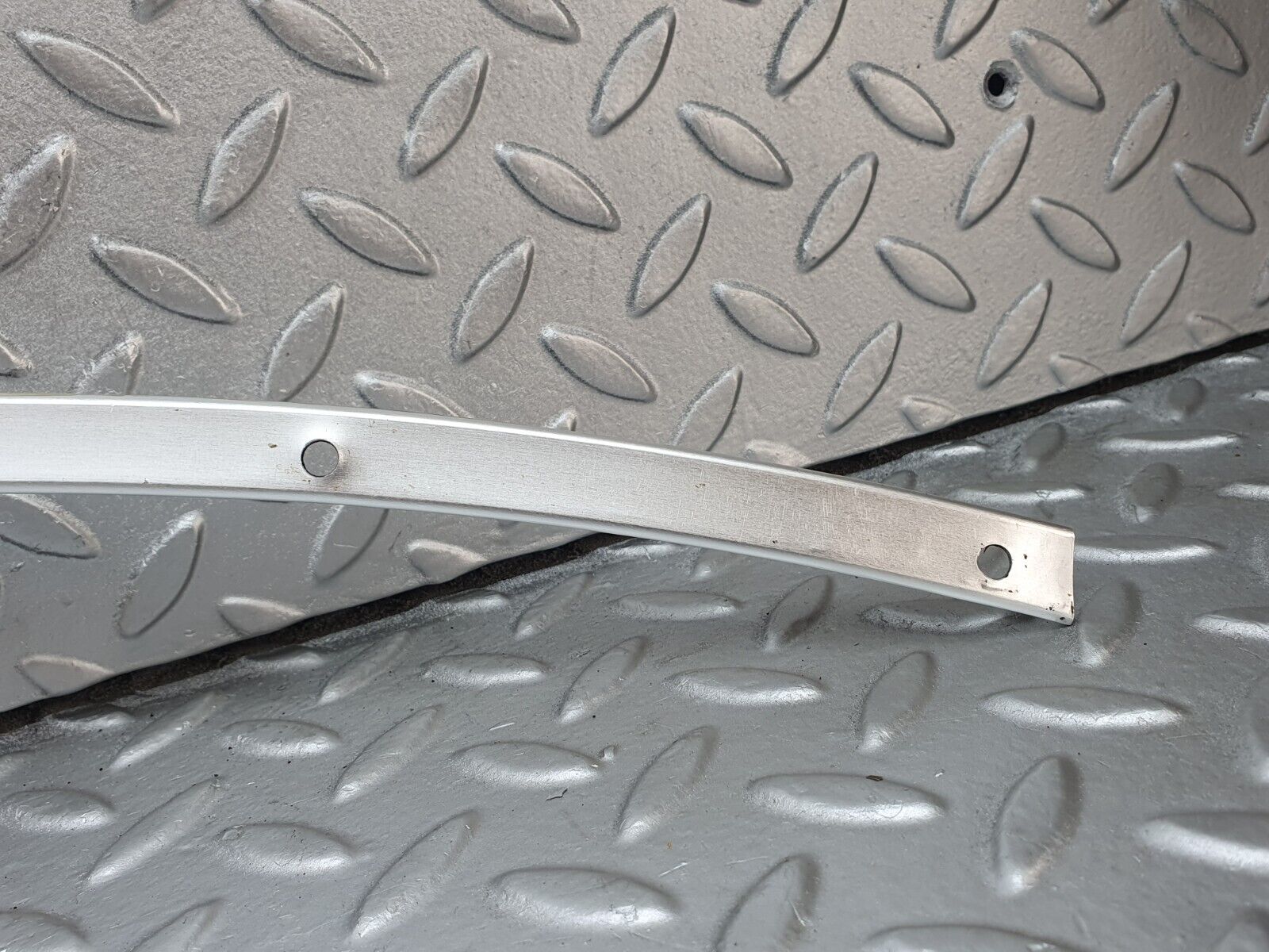 43048 Mercedes-Benz R107 Hardtop Interior Roof Chrome