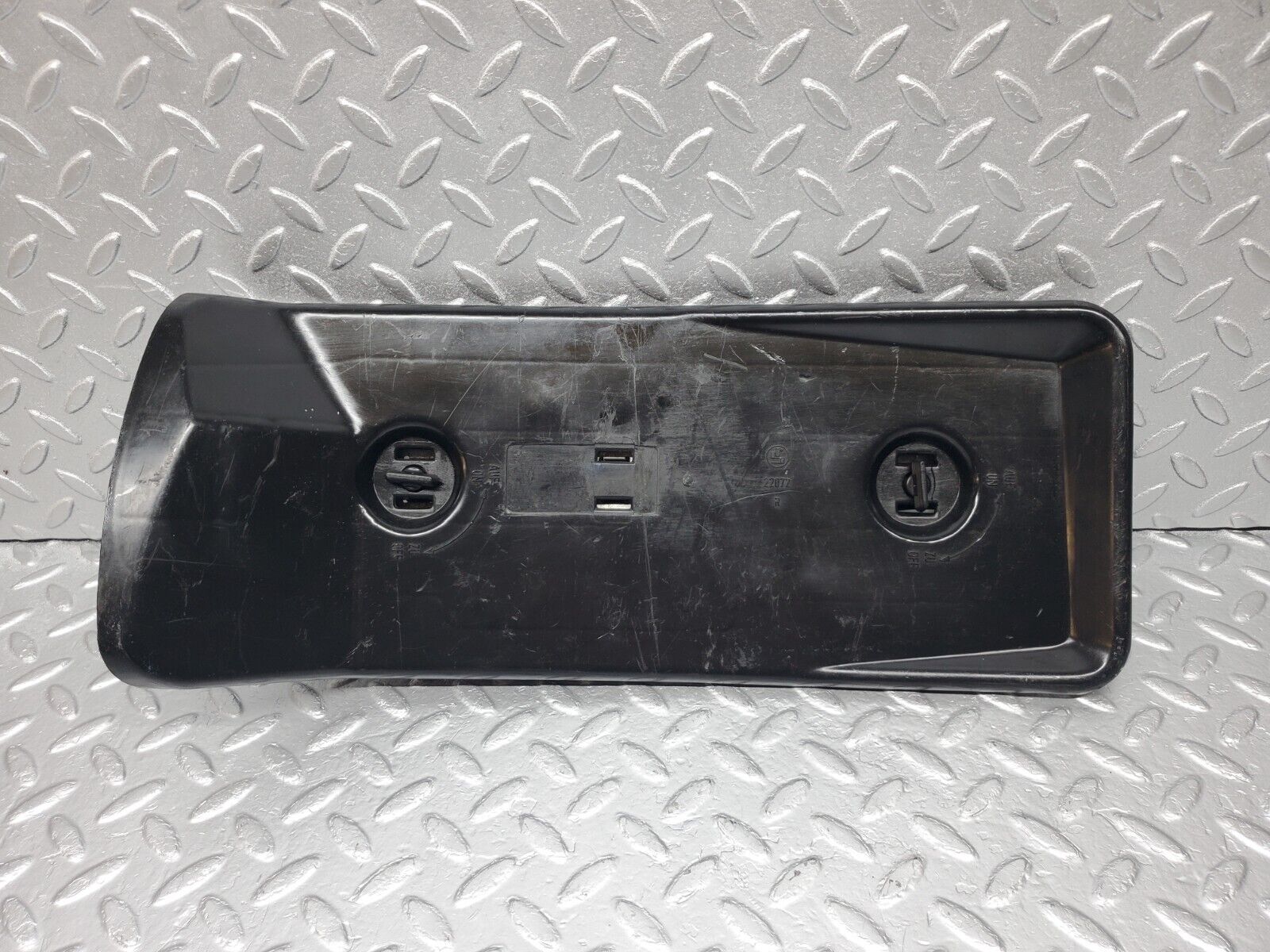 45829 Mercedes-Benz W126 420SE Tail Light & Bulb Holder Right Side 22072