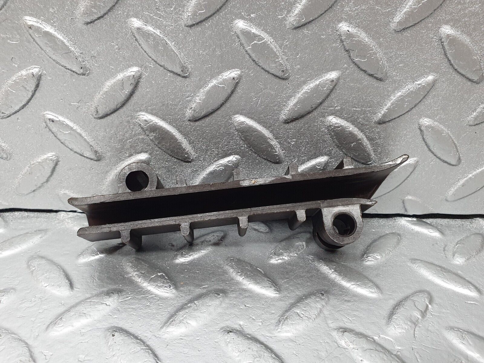 44067 Mercedes-Benz C123 230CE Coupe Timing Chain Guide Rail 2.09.1059