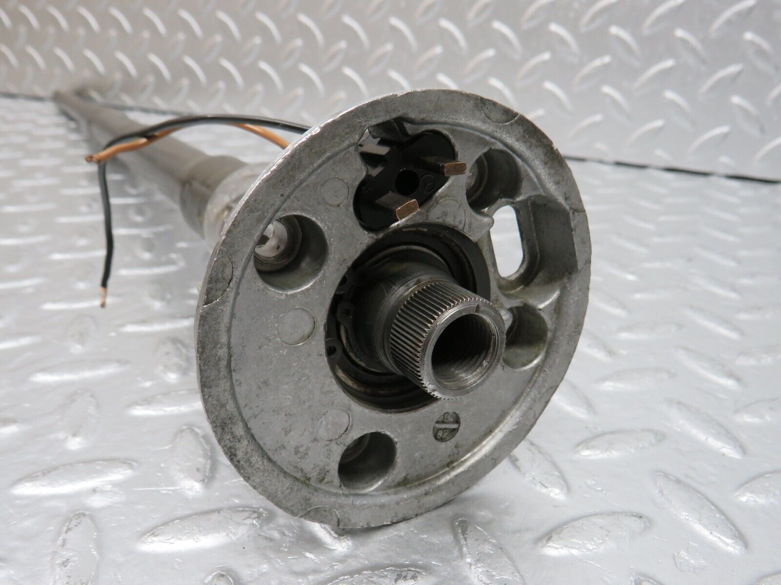 33198 Mercedes-Benz C107 R107 Steering Column Shaft 1154621835