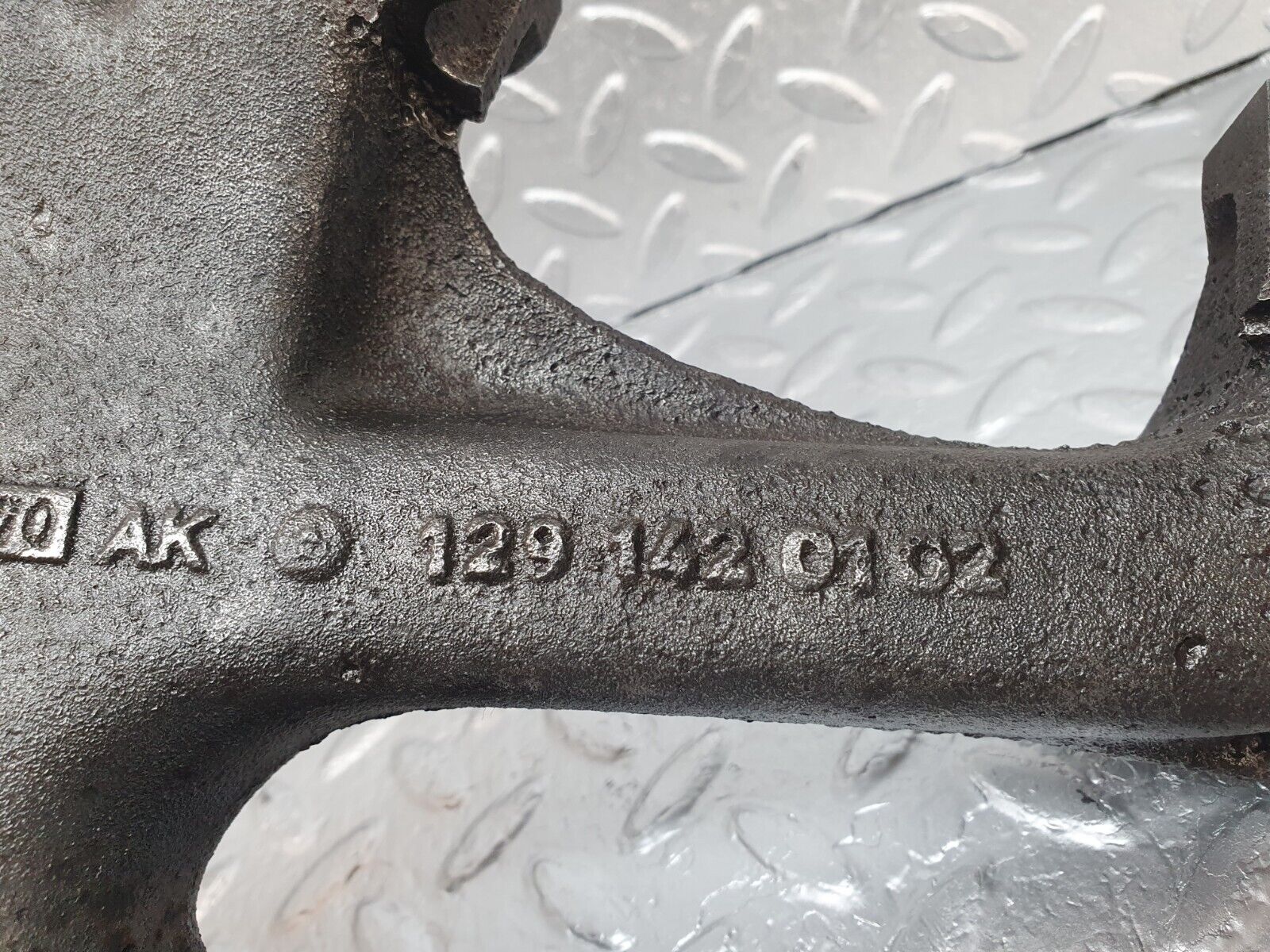 43318 Mercedes-Benz W108 280SE Exhaust Manifold Cylinder 1-3 1291420102