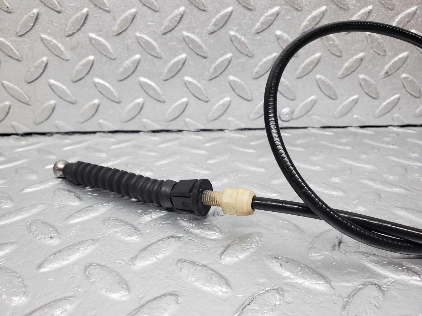 45497 Mercedes-Benz W124 260E Automatic Gearbox Cable 722.409