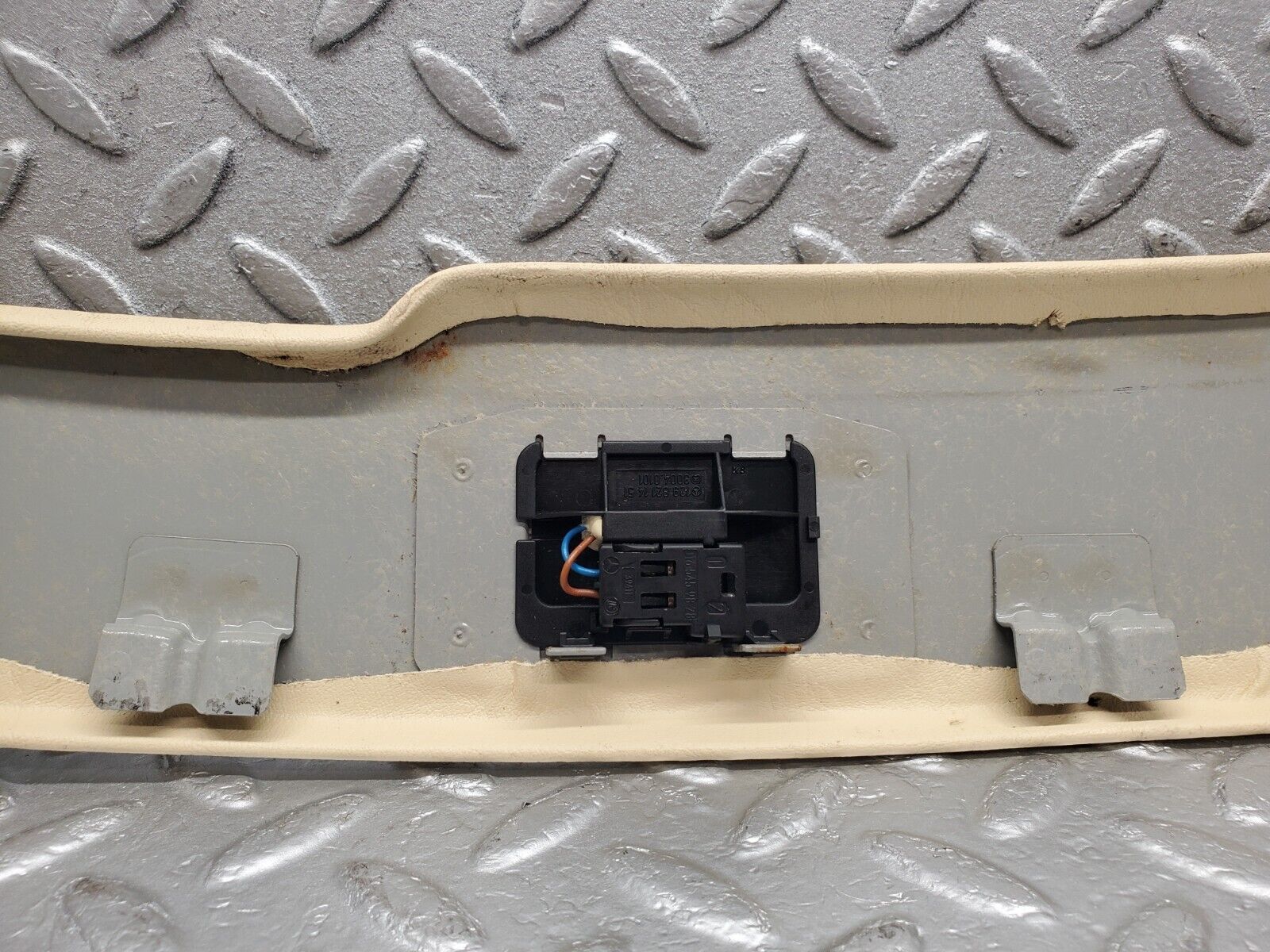 46807 Mercedes-Benz R129 320SL Coupe Headlining Cover Trim Beige 1298211451