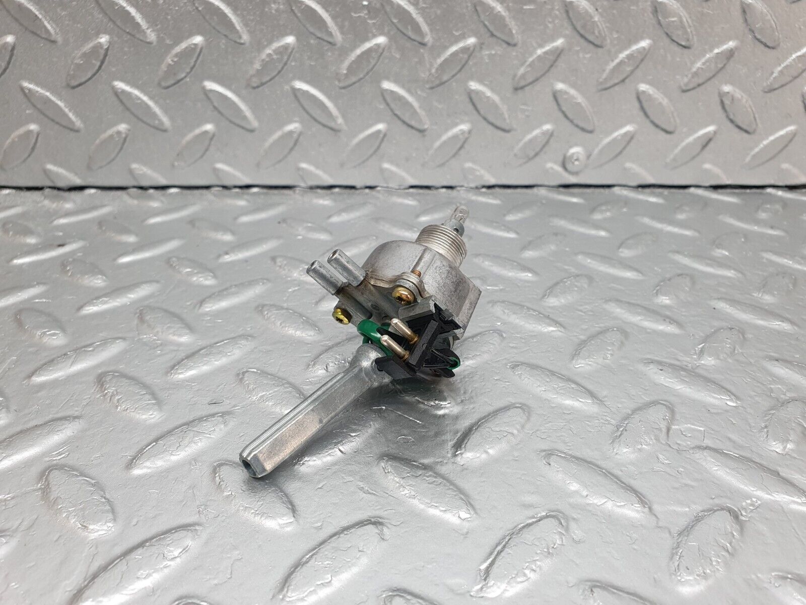 42900 Mercedes-Benz W201 190 2.0L Heater Control Switch