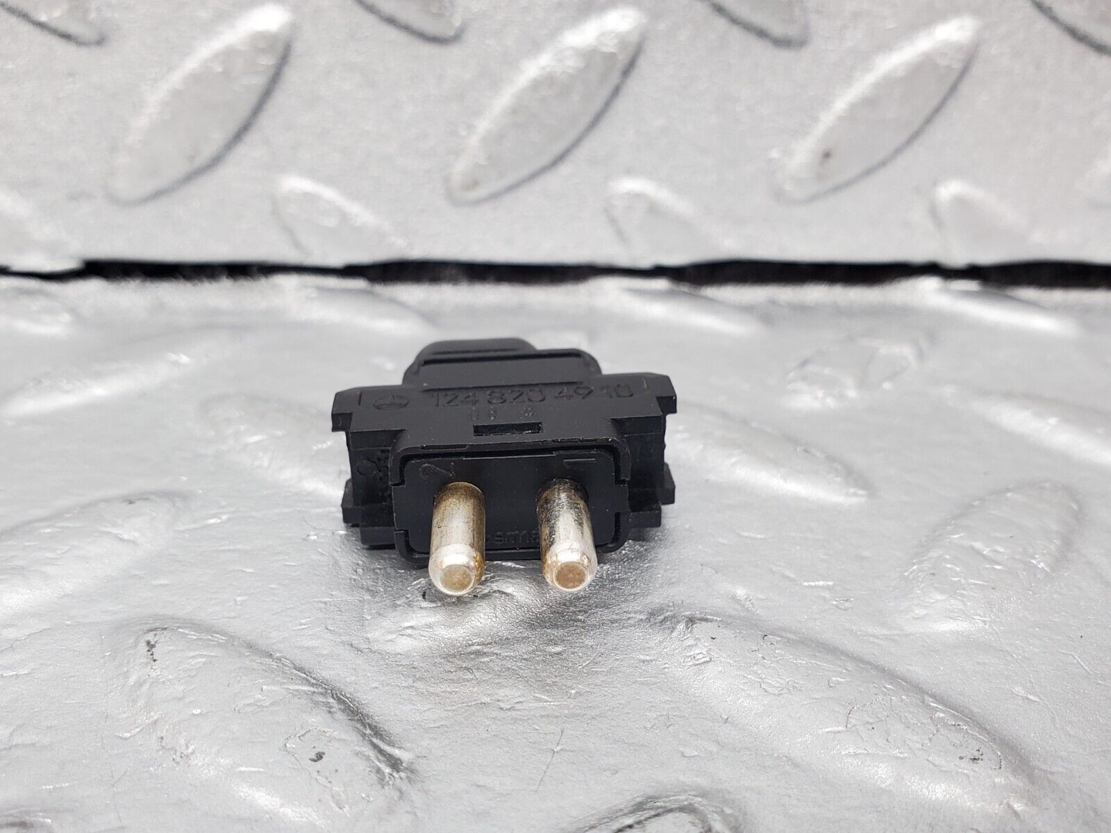 45654 Mercedes-Benz W126 420SE Child Lock Control Switch 1248204910