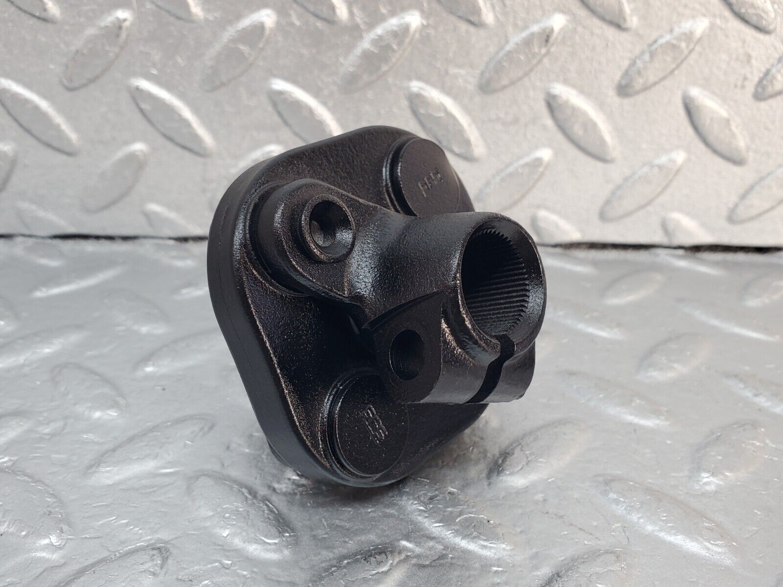 45945 Mercedes-Benz W126 420SE Steering Column Lower Shaft Connector