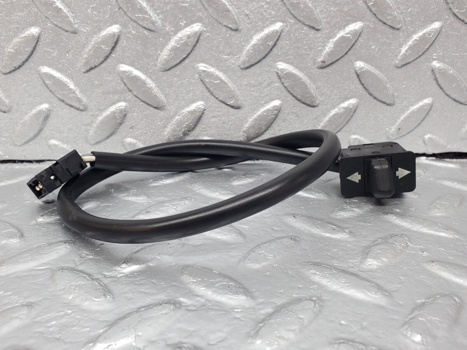 45660 Mercedes-Benz W126 420SE Steering Column Adjustment Switch 0025458007