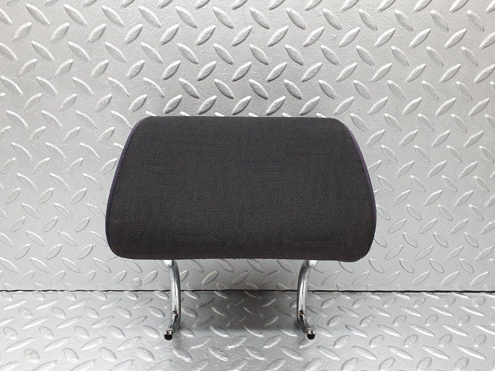 41829 Mercedes-Benz W202 C200 Rear Right Headrest