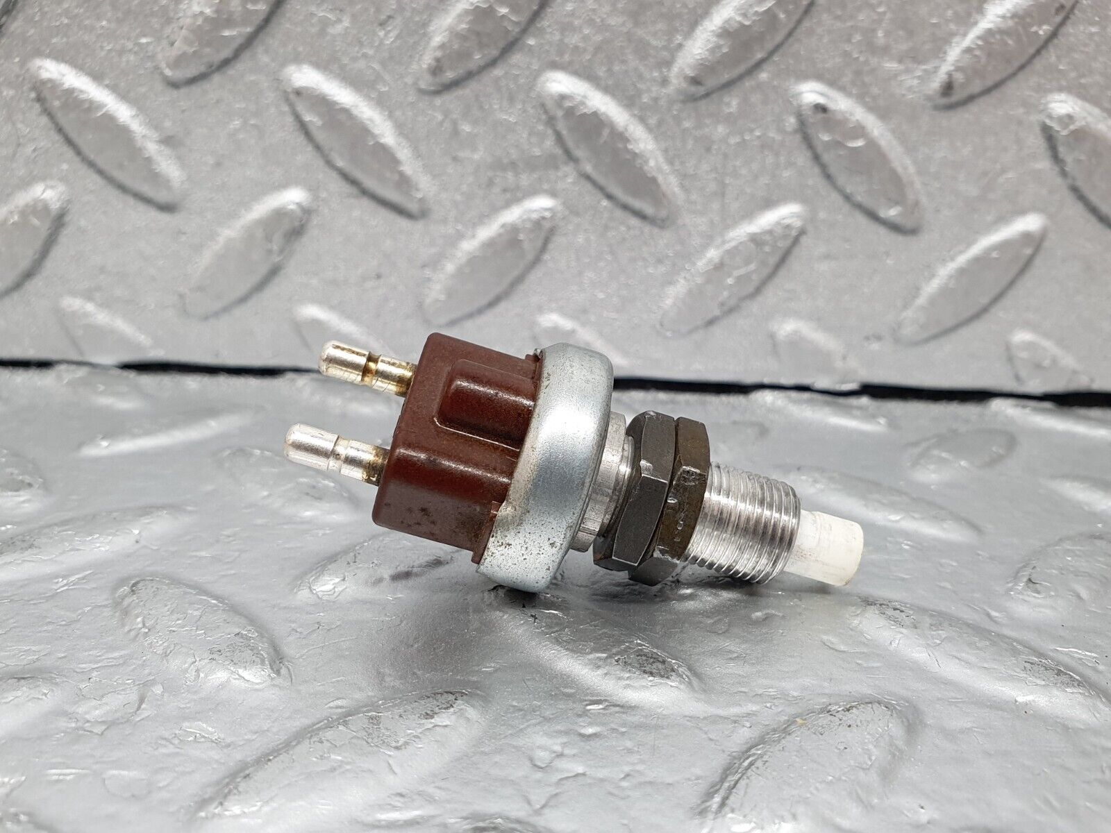 44083 Mercedes-Benz C123 230CE Coupe Brake Light Switch 190130