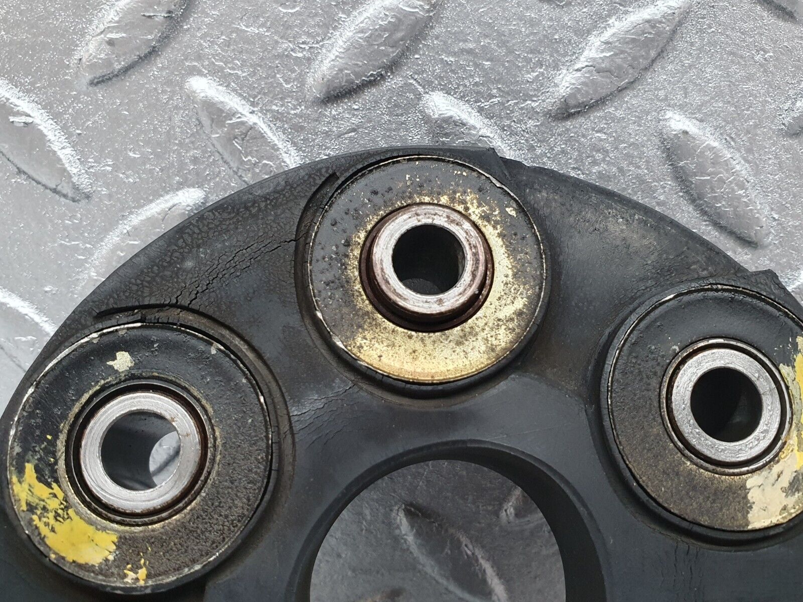 44228 Mercedes-Benz C107 350SLC Coupe Propshaft Joint 1084110015