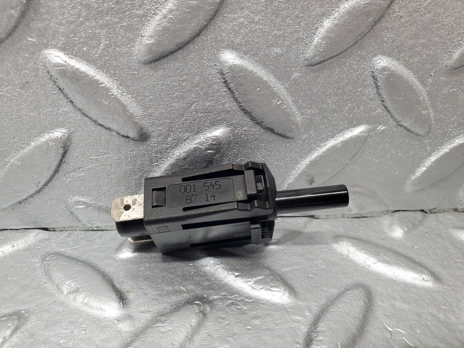 46981 Mercedes-Benz R129 320SL Coupe Door Contact Switch 2X 0015458714