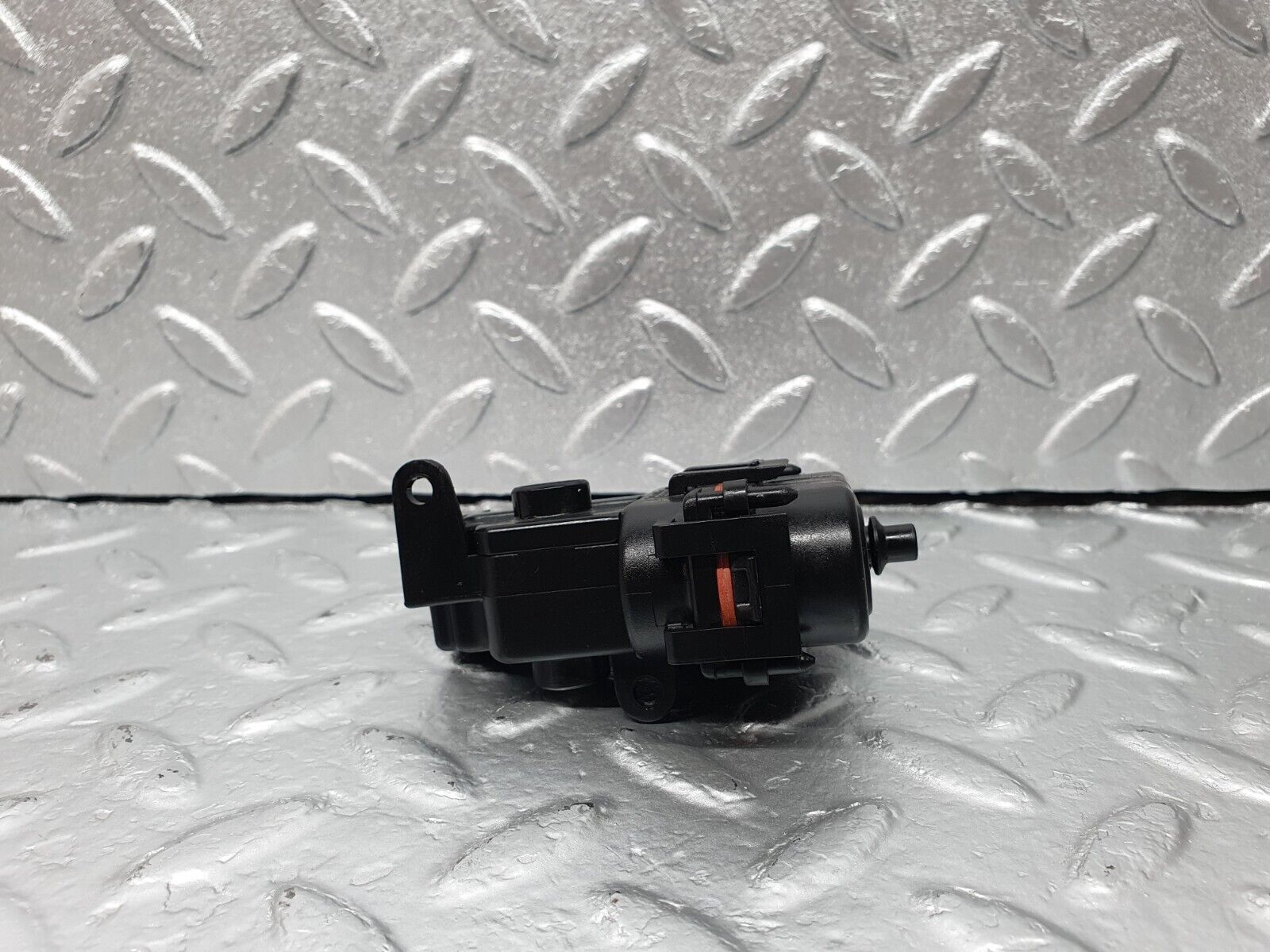 42255 Mercedes-Benz R129 320SL Coupe Heater Box Vacuum Actuator