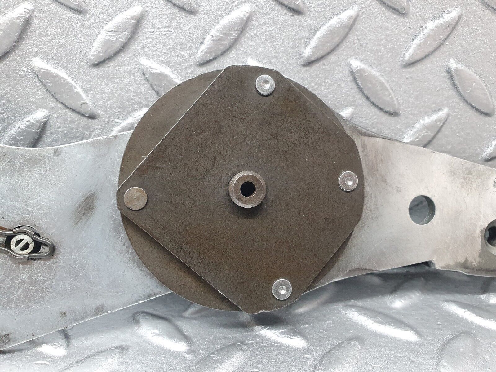 43331 Mercedes-Benz W108 280SE Front Right Seat Hinge Pair With Rod 0009106586 0009106485