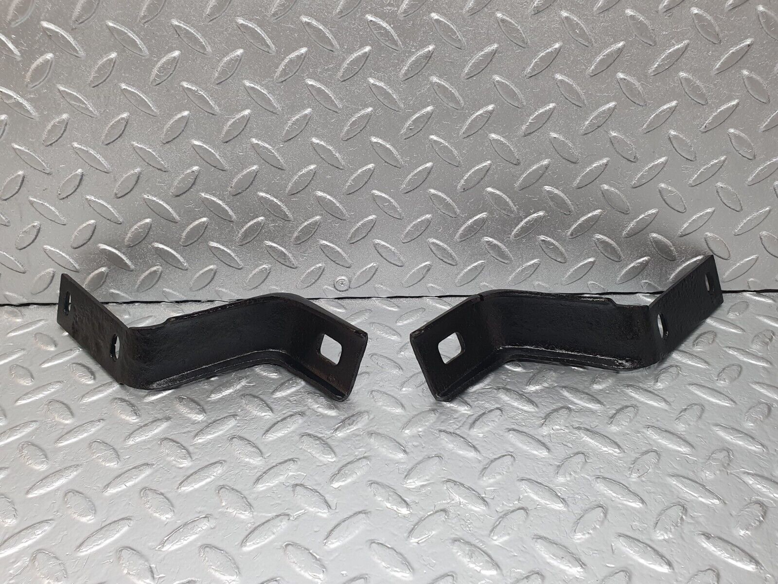 44220 Mercedes-Benz C123 230CE Coupe Rear Bumper Bracket