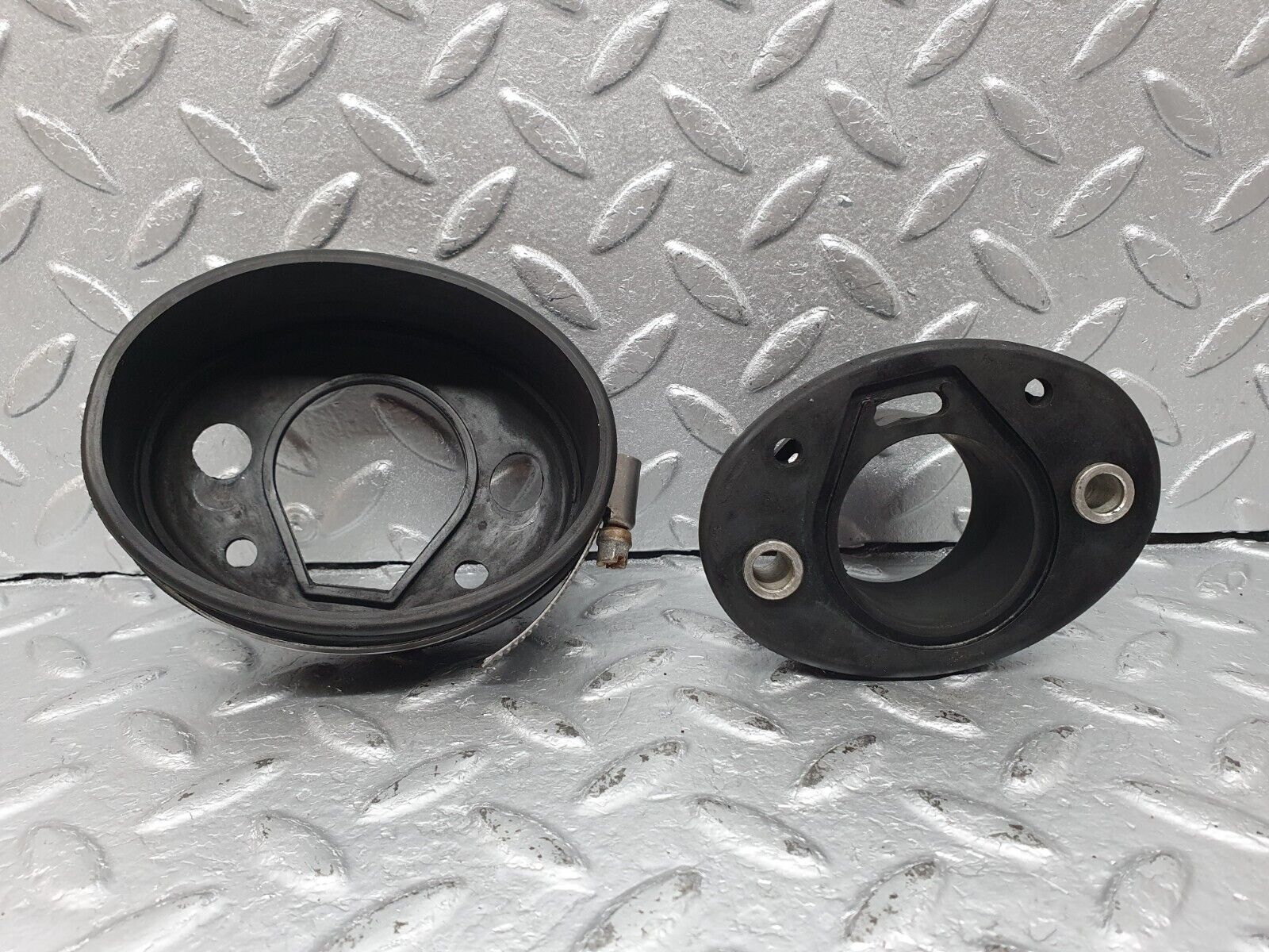 41631 Mercedes-Benz W124 200E Air Intake Hose For Carburettor 1020940291