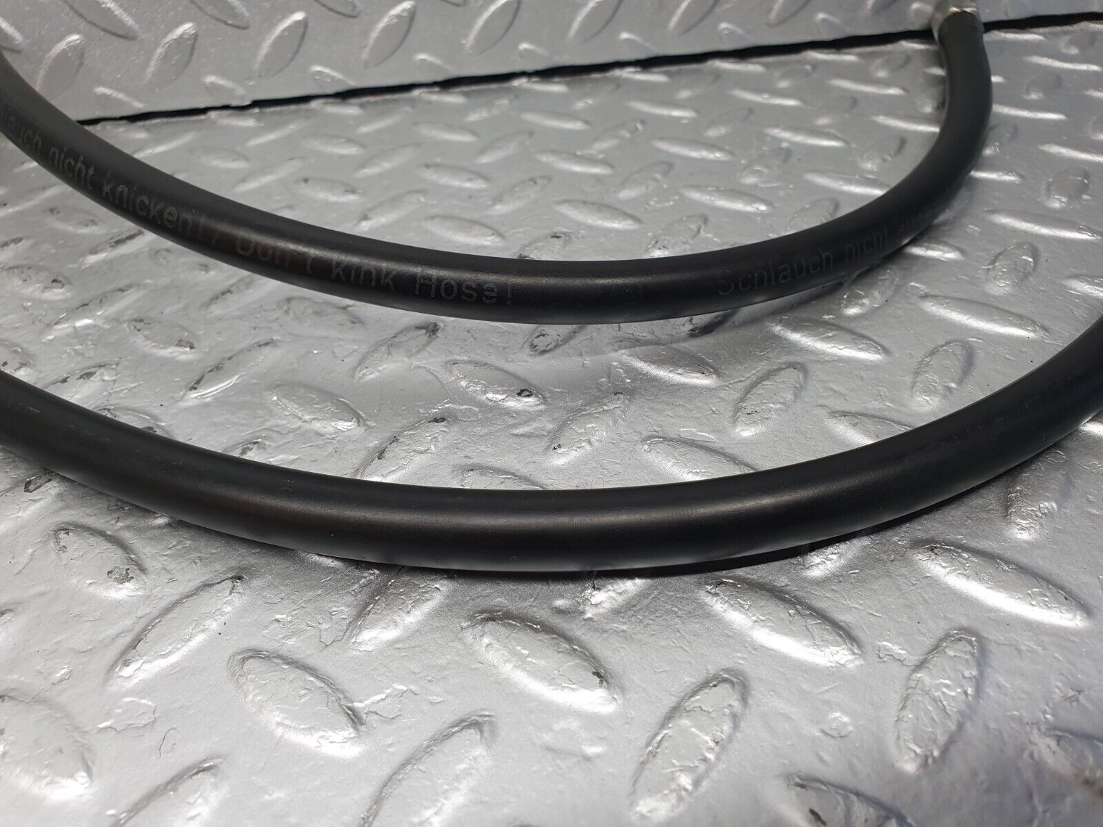 42525 Mercedes-Benz R129 320SL Coupe Fuel Hose Pipe