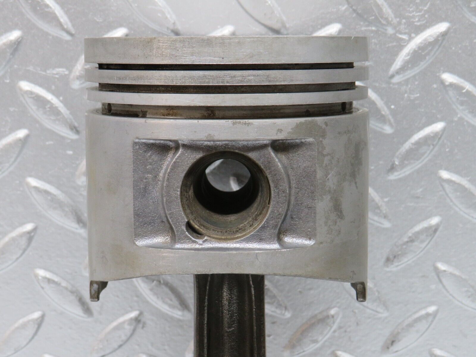 32776 Mercedes-Benz C107 R107 350 V8 Piston With Connecting Rod 92mm 11607