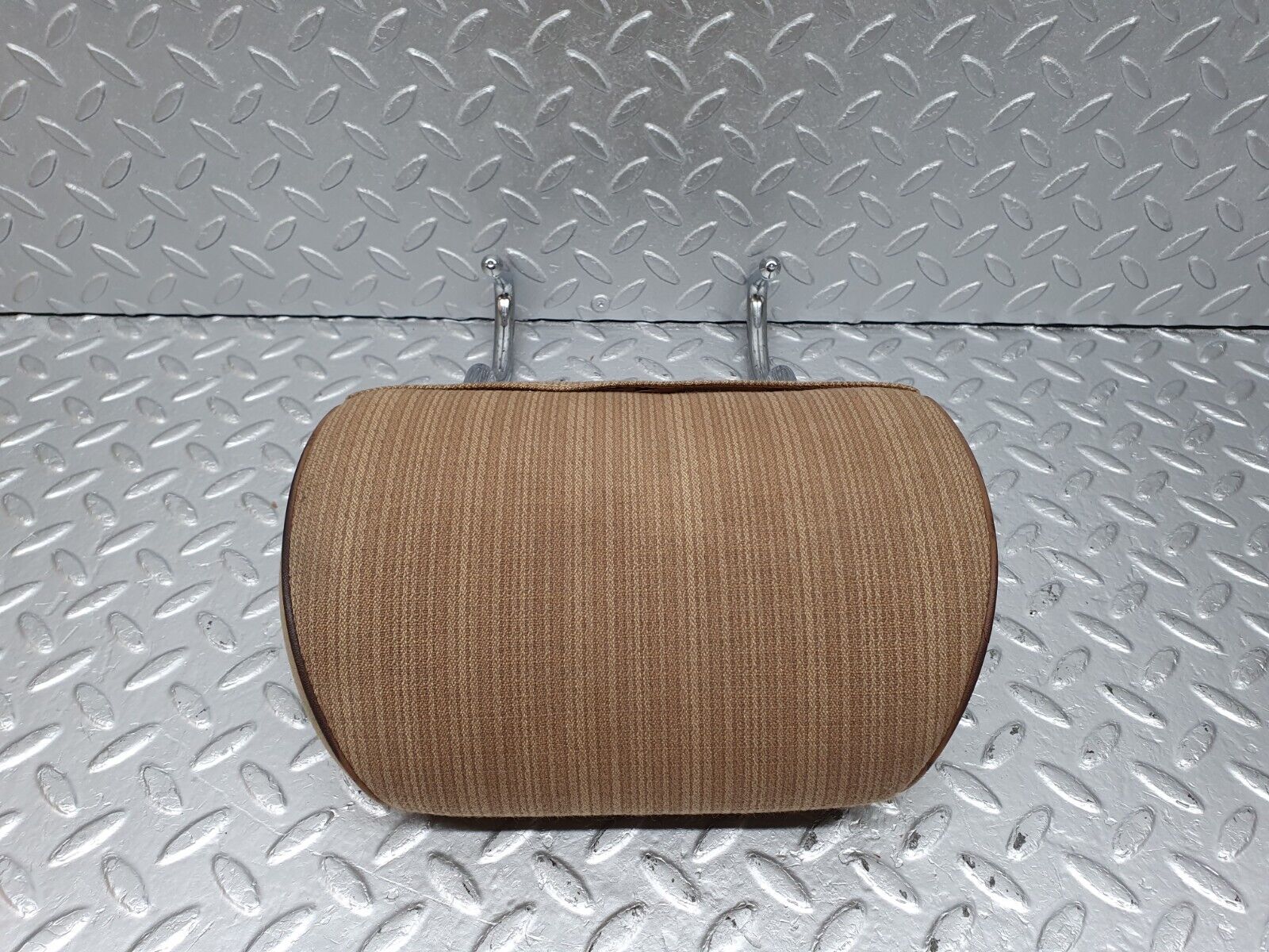 41726 Mercedes-Benz W124 200E Rear Headrest