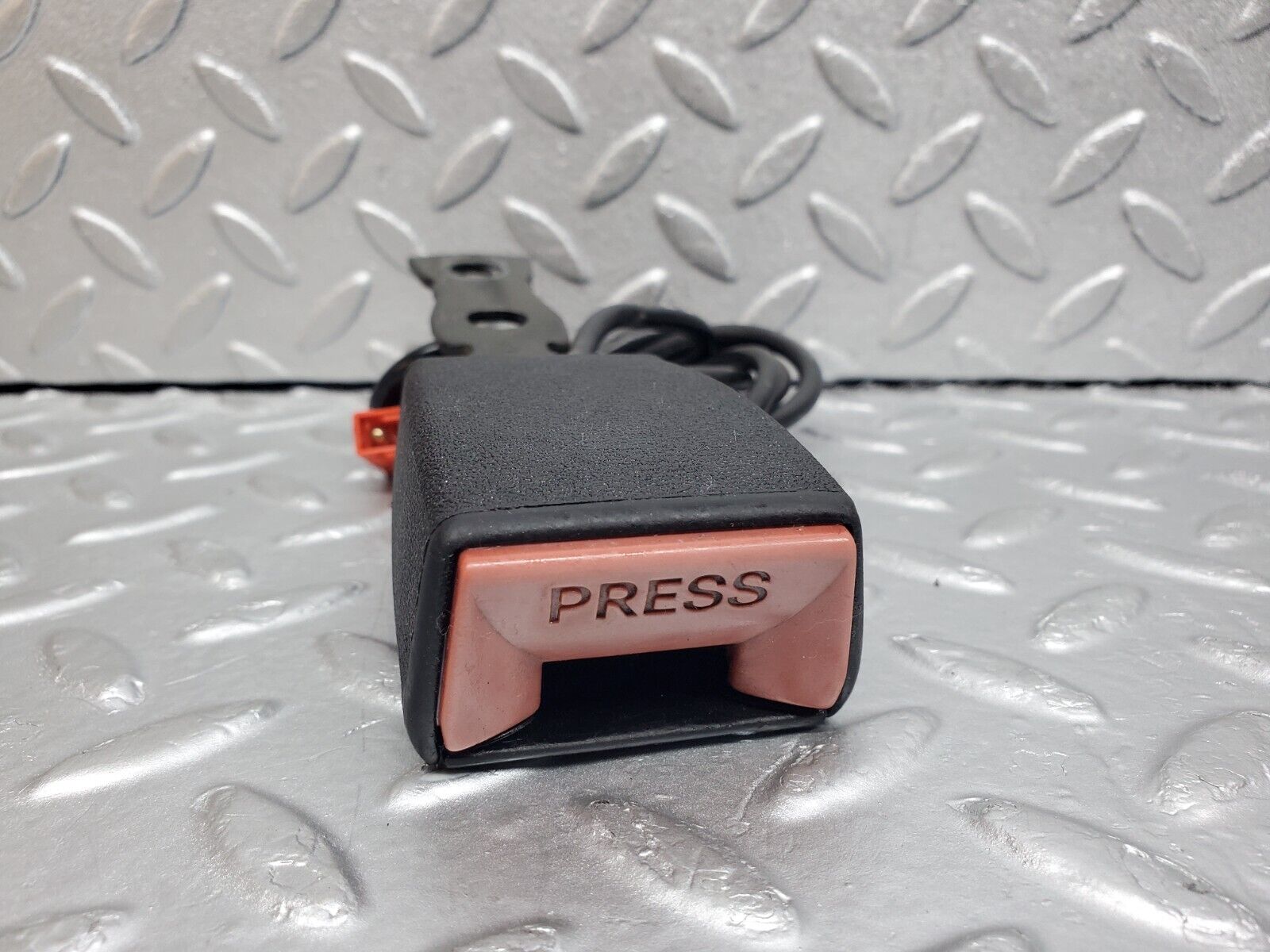 45863 Mercedes-Benz W126 420SE Front Right Seat Belt With Buckle 1268604086 1268680011 1268604096