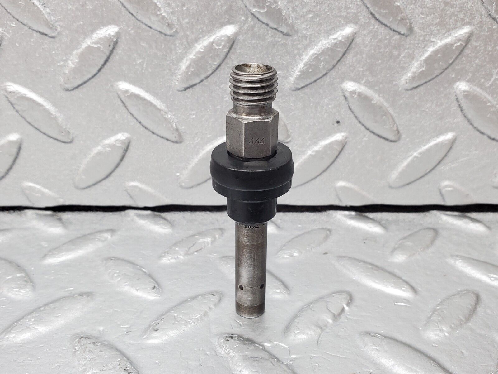 45462 Mercedes-Benz 280E M110.988 Fuel Injector Bosch 0437502010