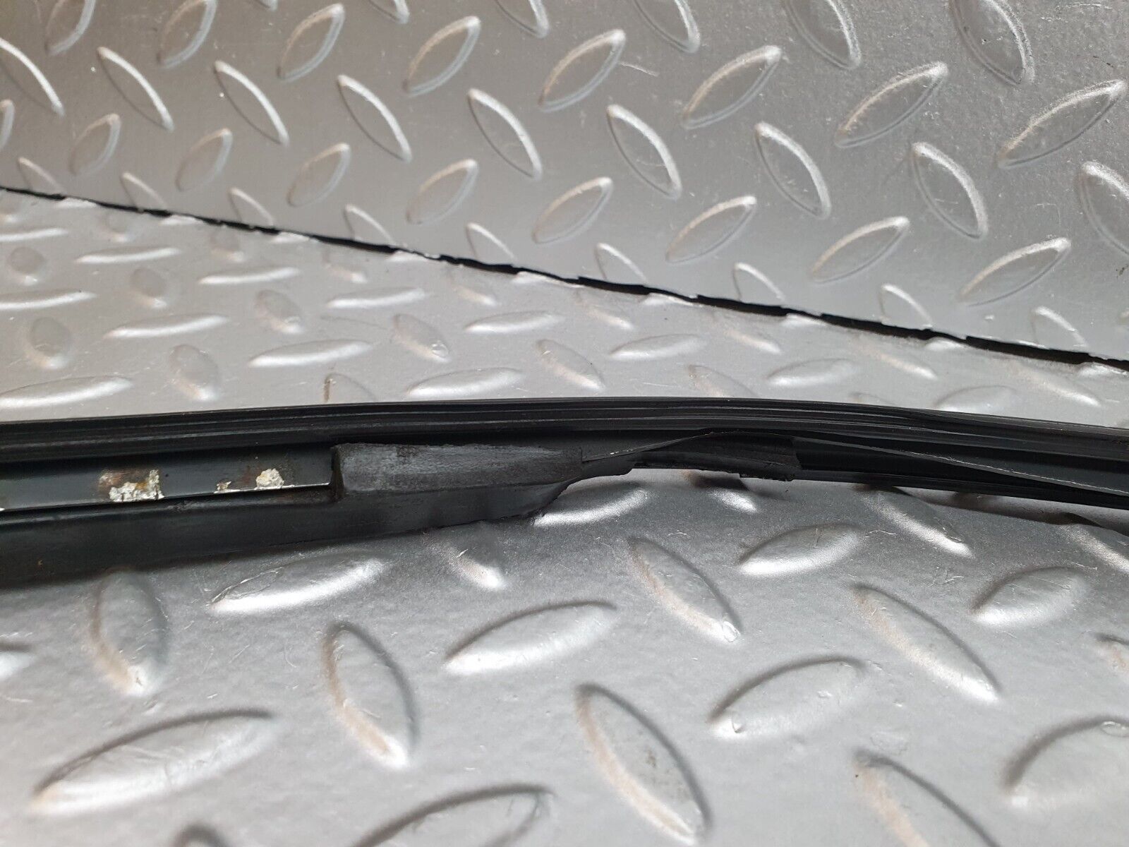 41713 Mercedes-Benz W124 200E Roof Chrome Trim Left Side 1246900397