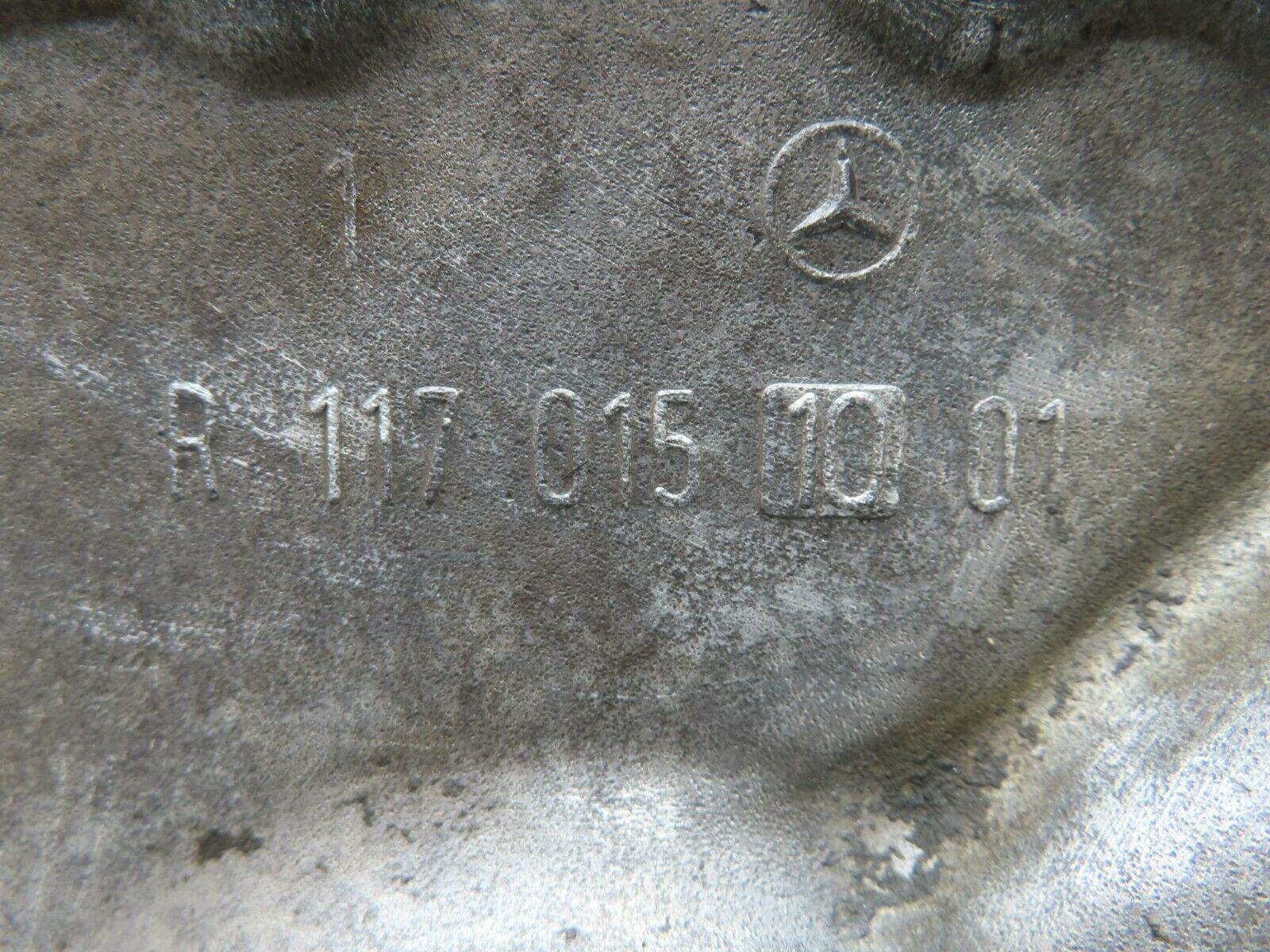 15782 Mercedes-Benz R107 450SL Timing Chain Cover 1170151001