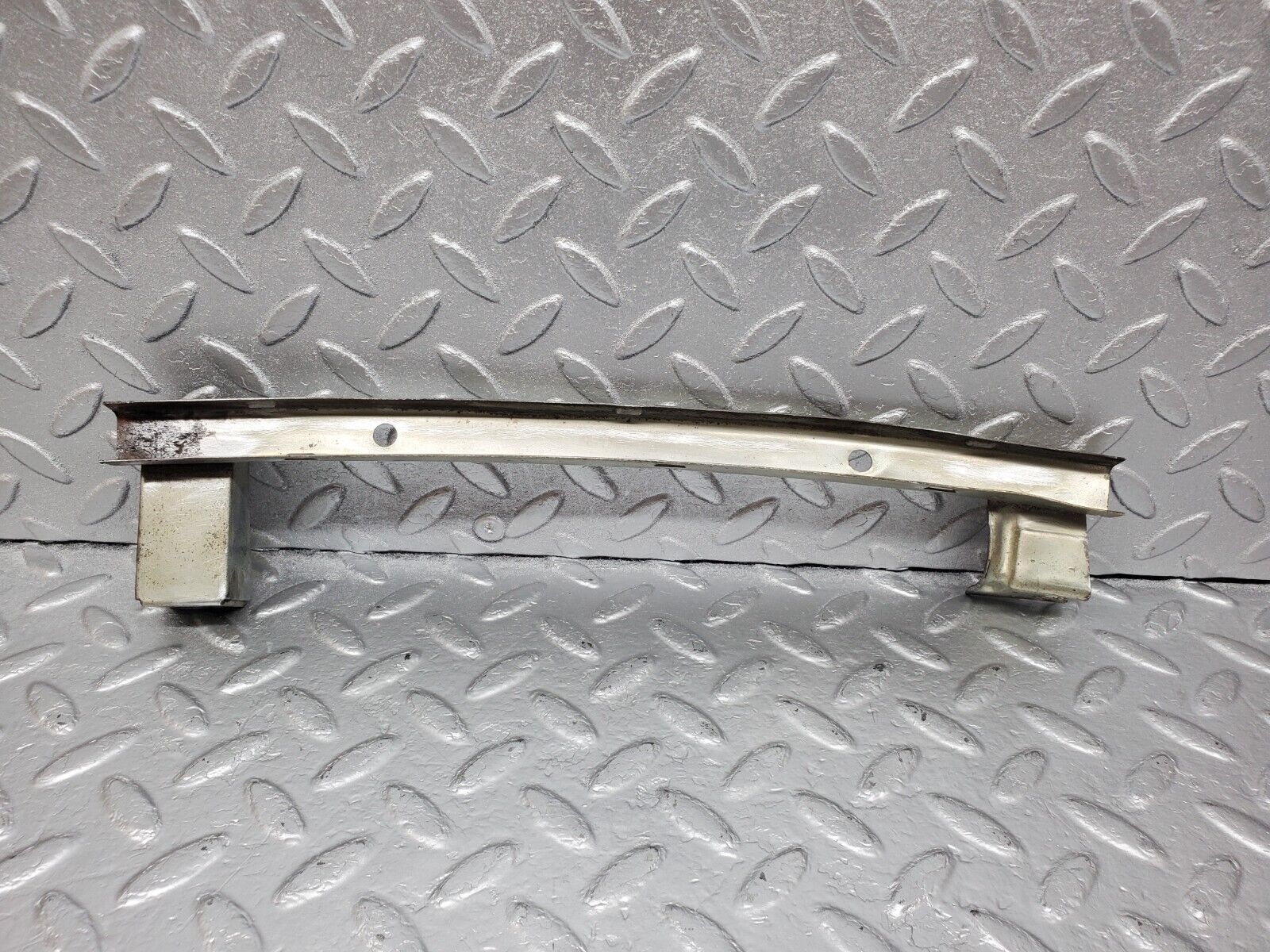 45815 Mercedes-Benz W126 420SE Rear Right Window Channel