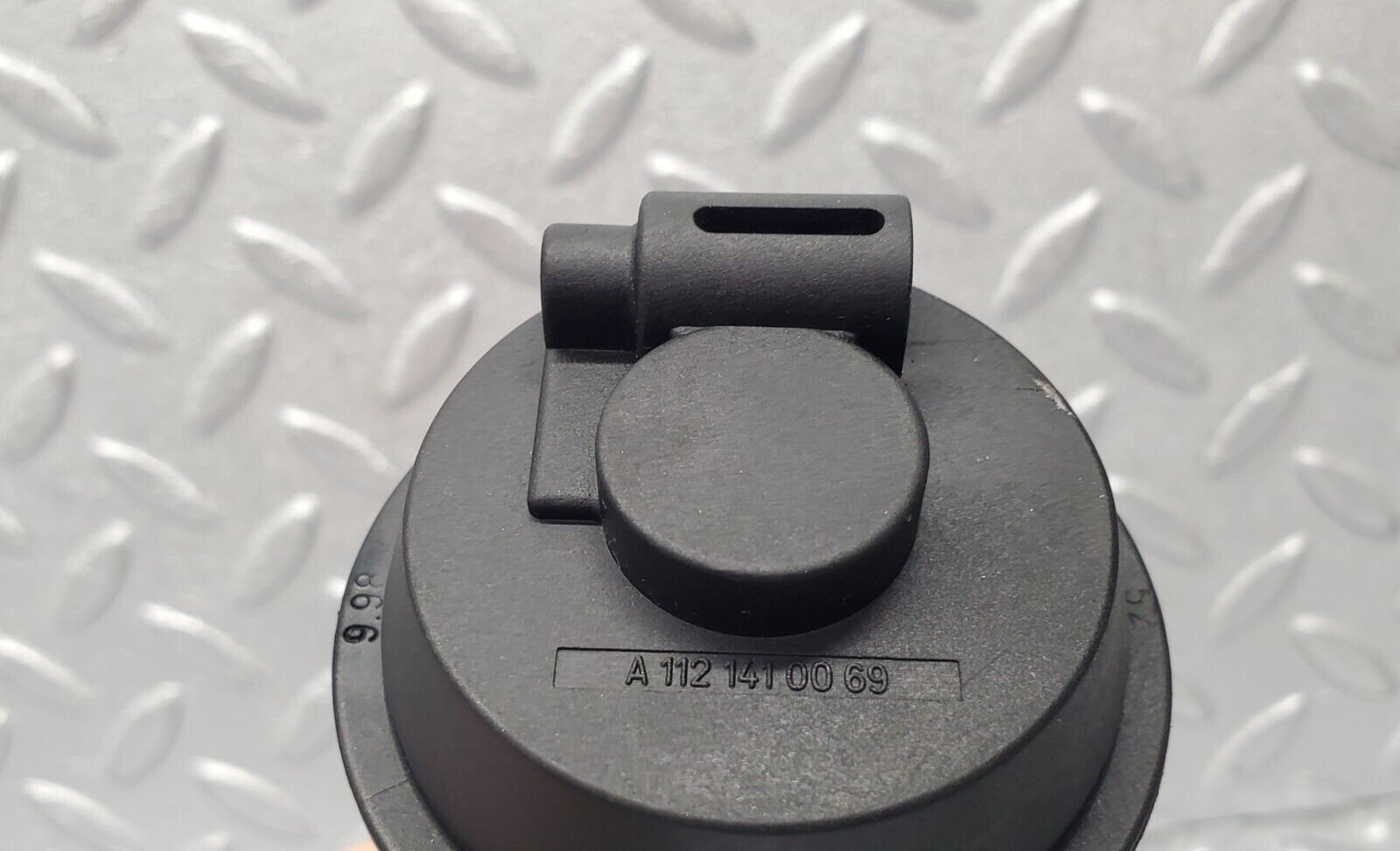 46933 Mercedes-Benz R129 320SL Coupe Vacuum Valve 1121410069