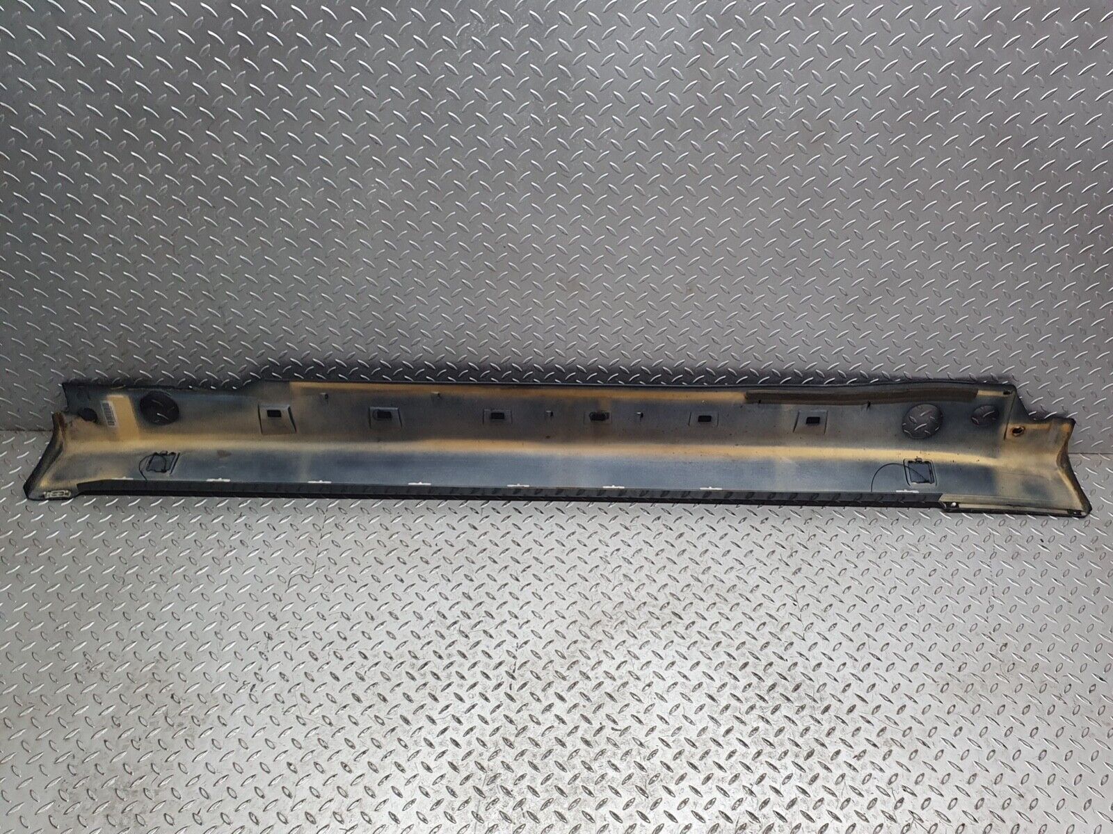 42024 Mercedes-Benz W202 C200 Side Skirt Right Side 2026982430