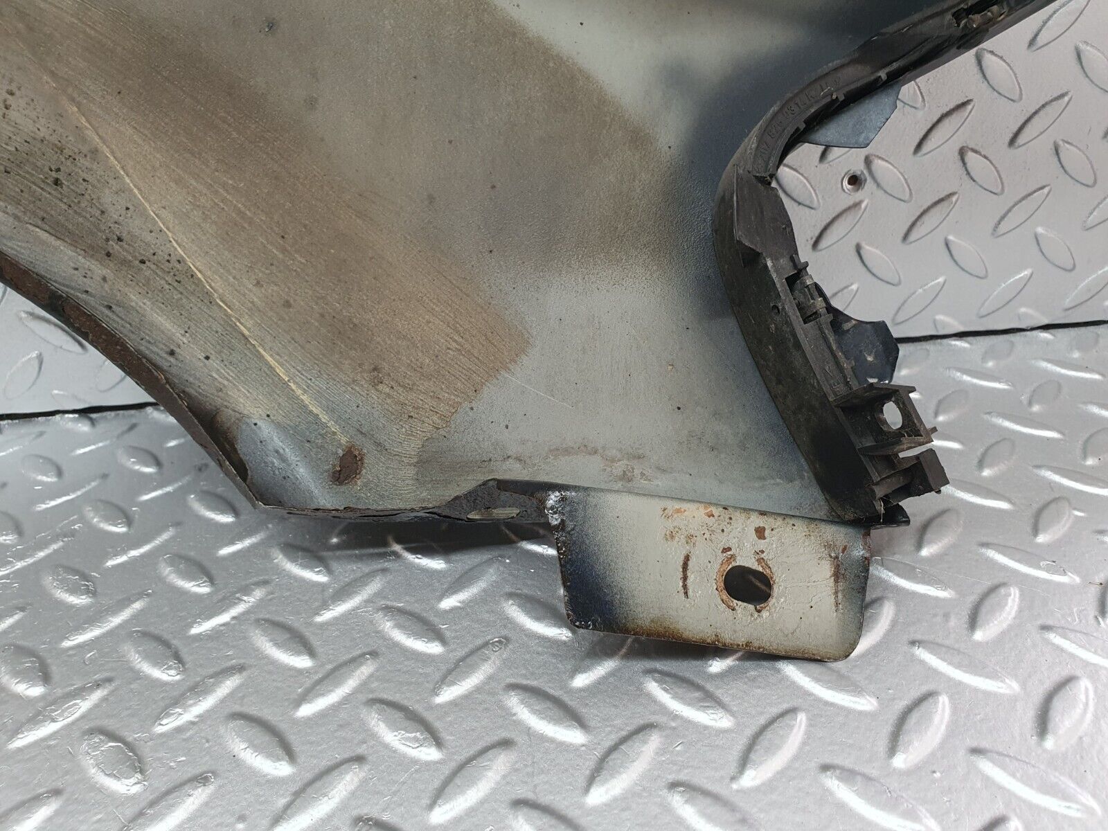 41835 Mercedes-Benz W202 C200 Front Left Fender Wing