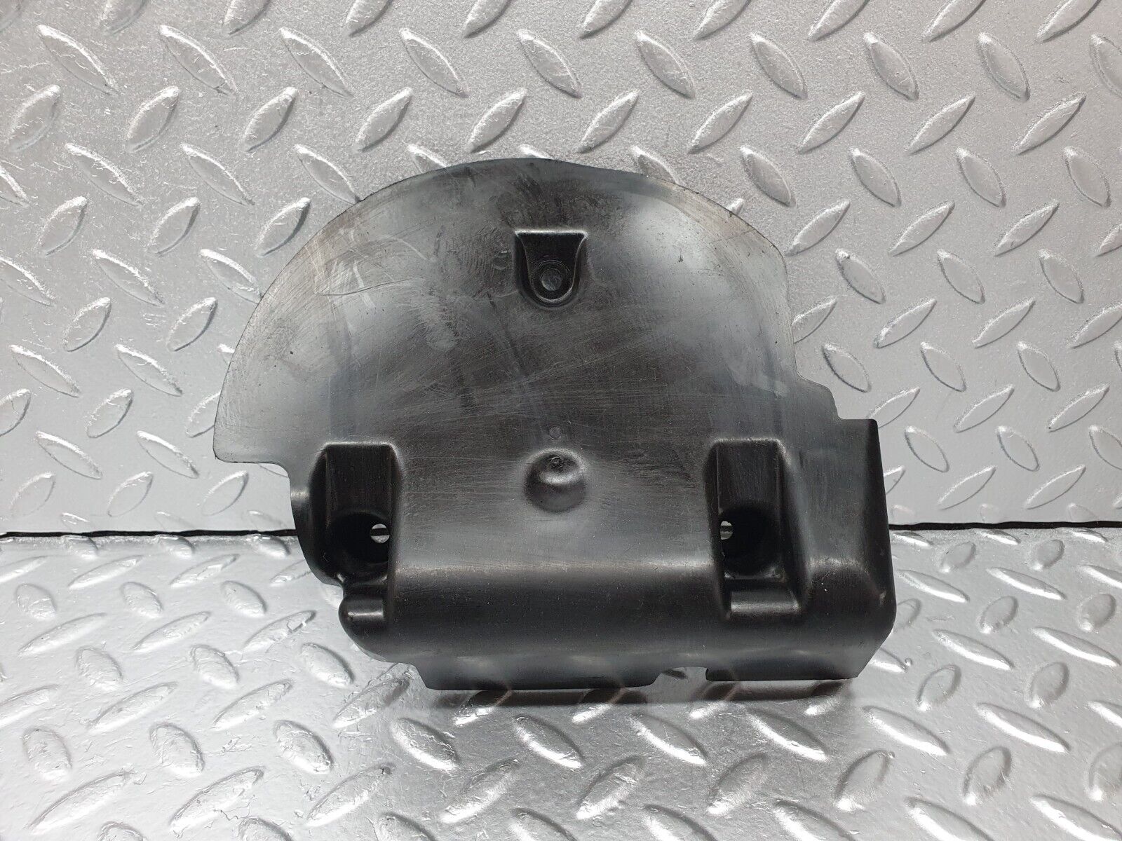 41946 Mercedes-Benz W202 C200 Fuel Tank Plastic Cover Left 2024710287