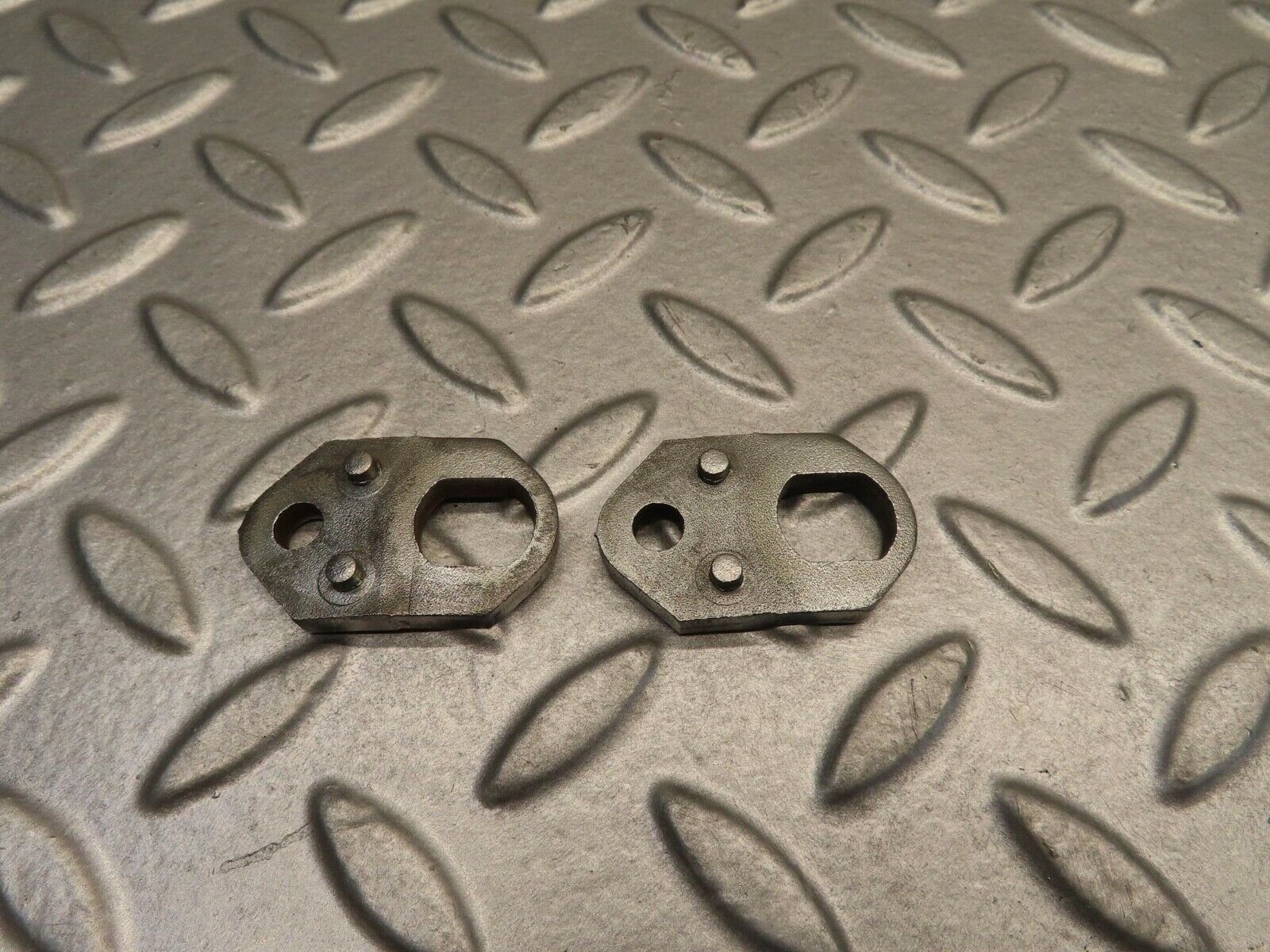 11740 Mercedes-Benz R107 450SL Fuel Injector Bracket